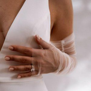 Made With Love Bridal - Tulle Gloves NWT
